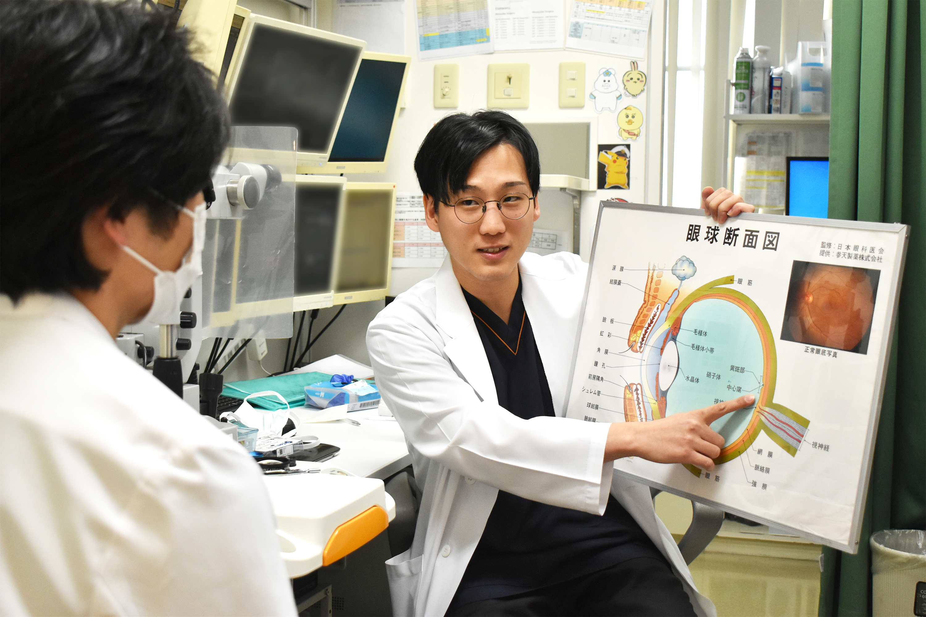 インタビューを受ける河野 慎太郎先生と聞き手の三好さん